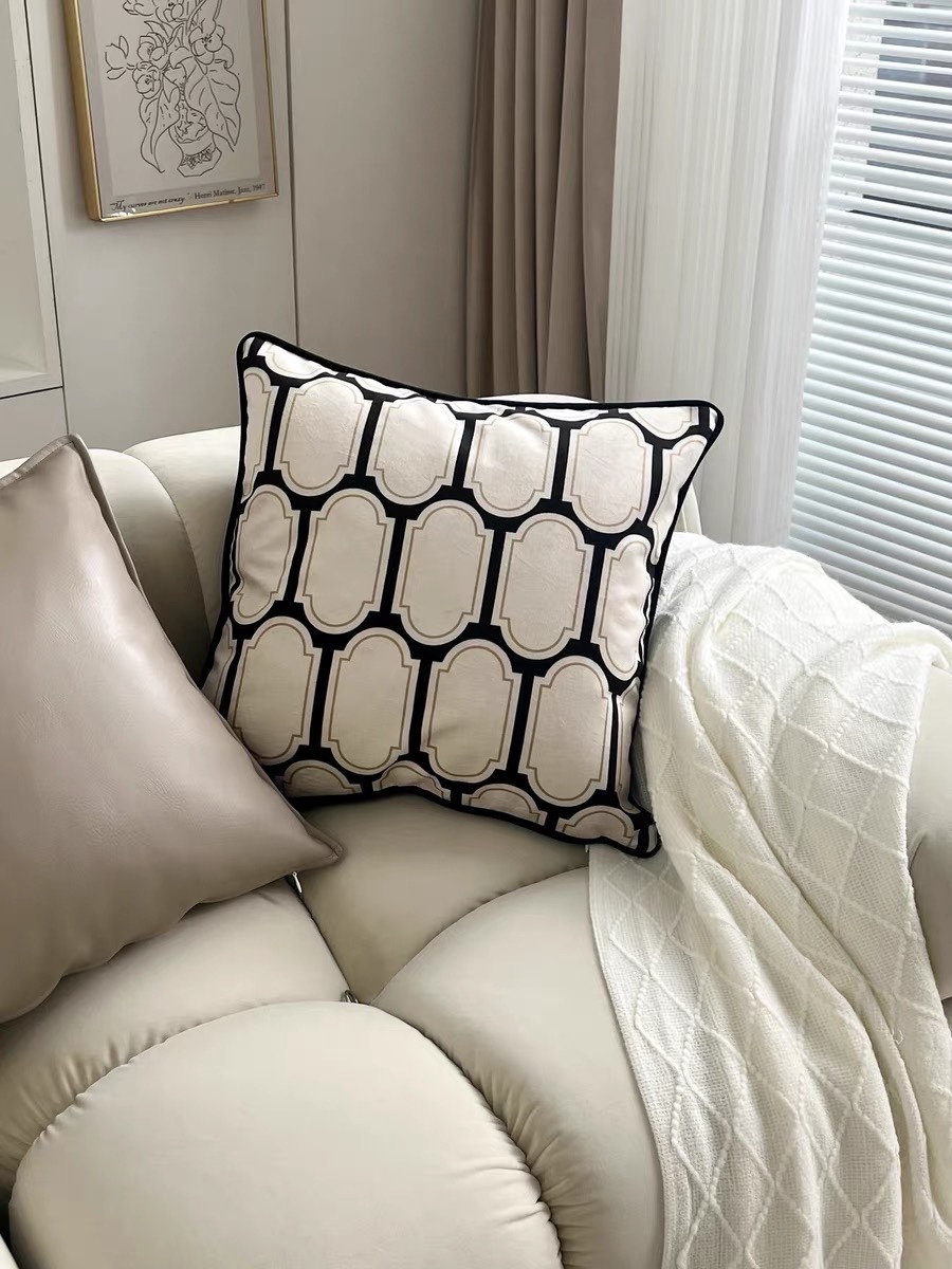 Retro Siyah Flora Yastık Örtüs - Pillow Cover 20X20 incelemesi ve fiyatı